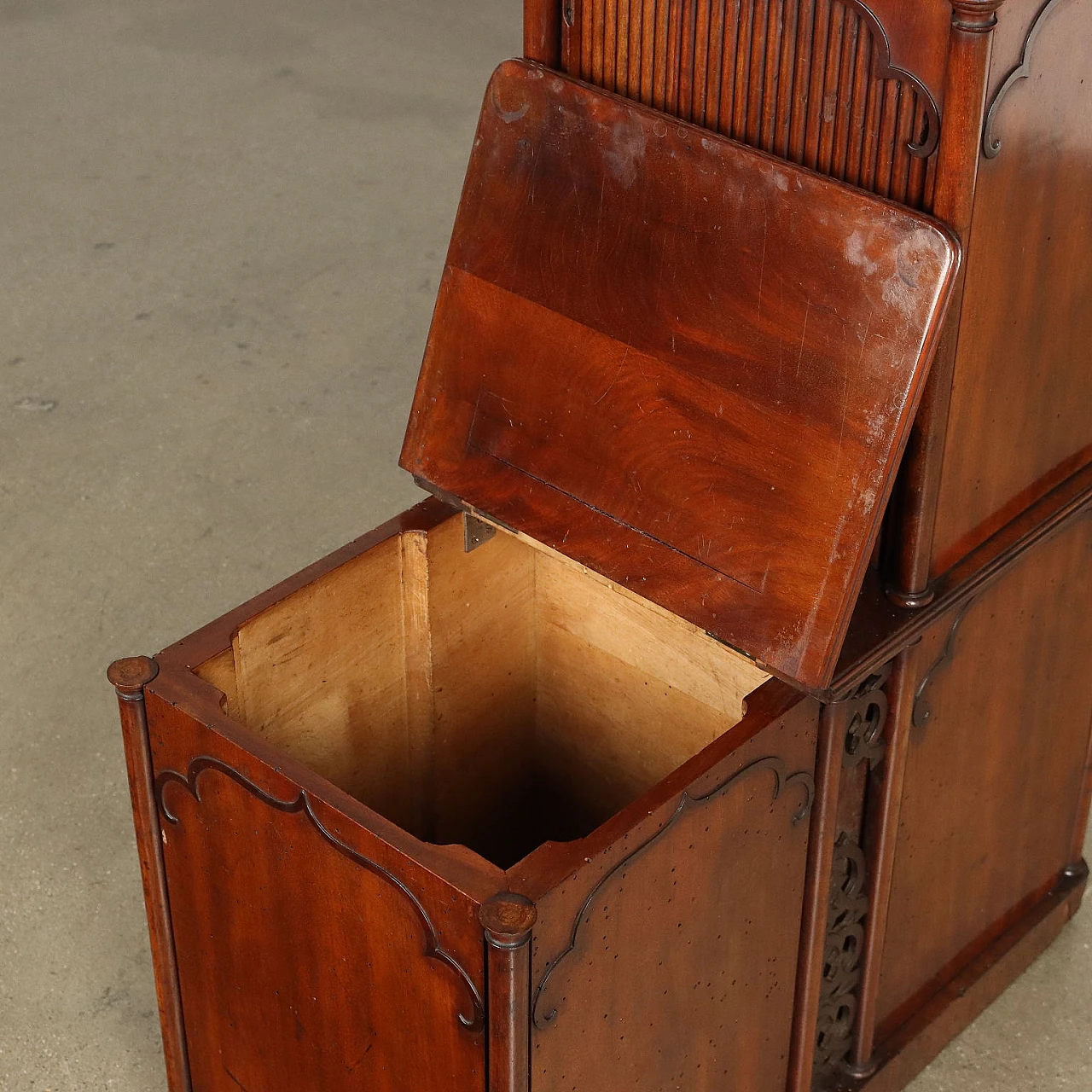 Neo-Gothic mahogany library ladder, late 19th century 8