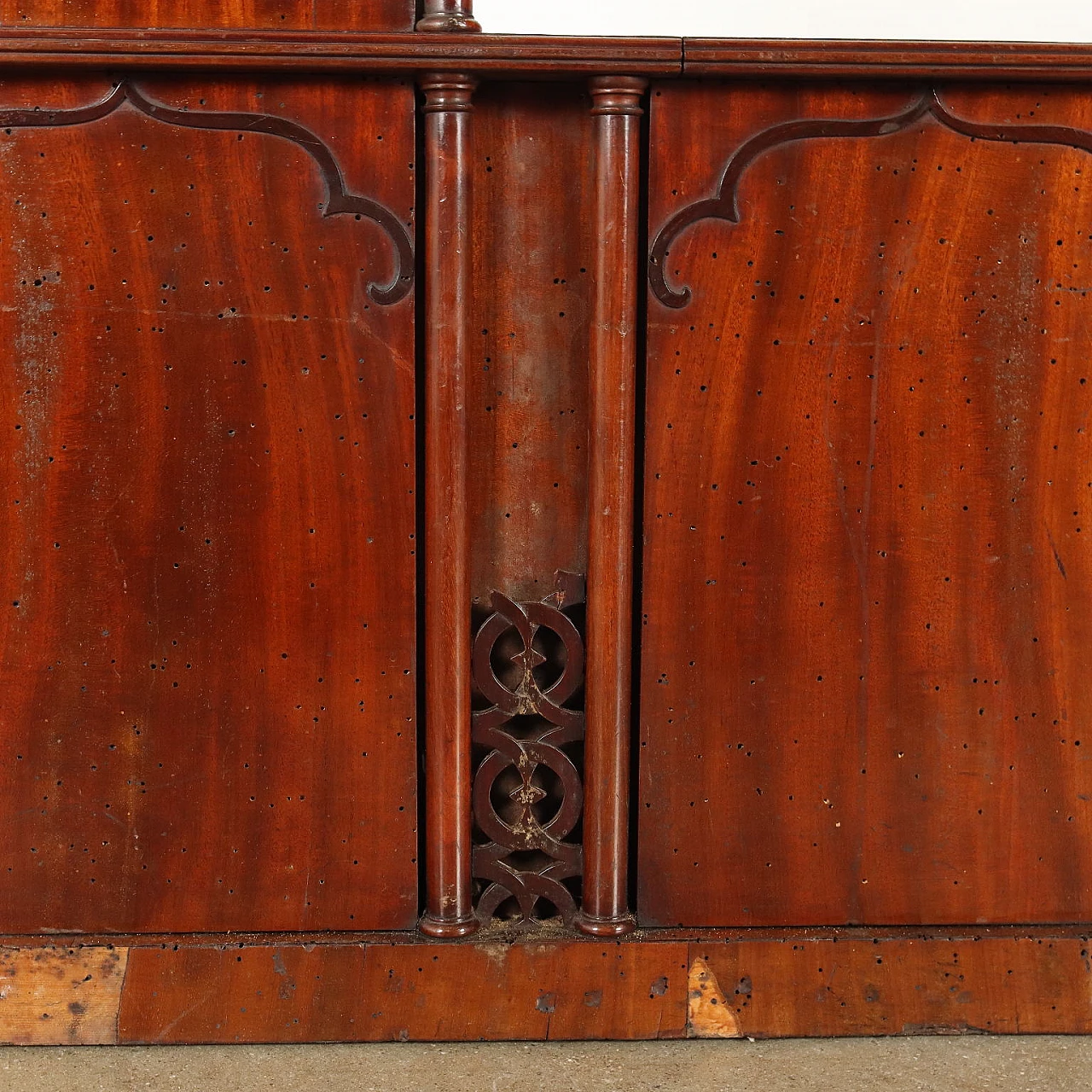 Neo-Gothic mahogany library ladder, late 19th century 9