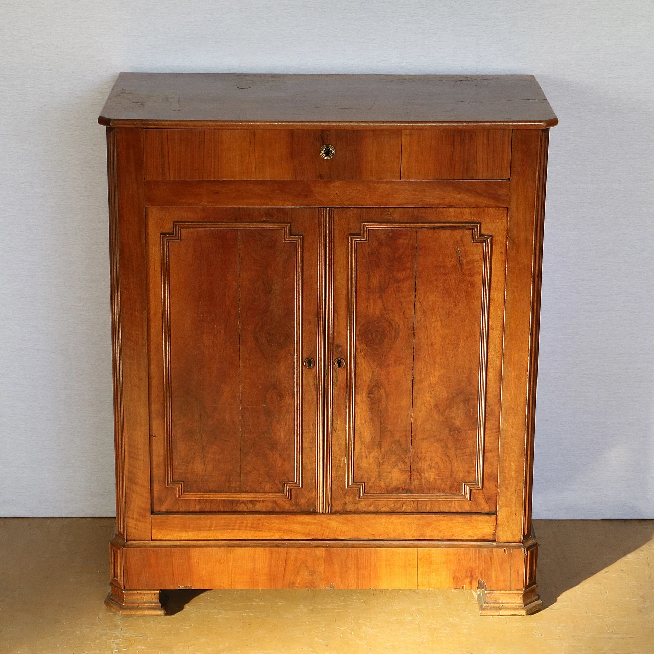 Credenza  in noce 2