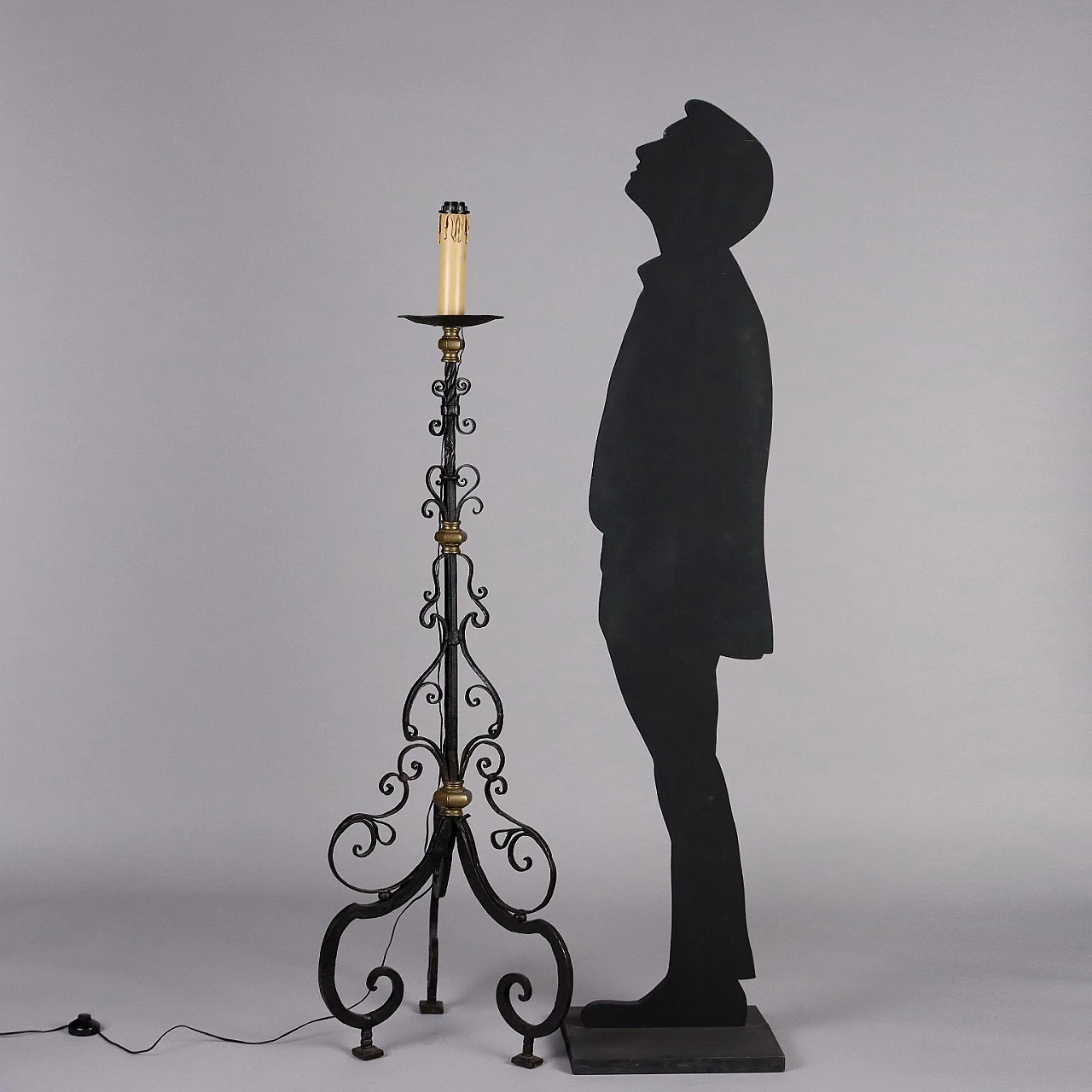 Candeliere in ferro battuto con inserti in bronzo, '800 2