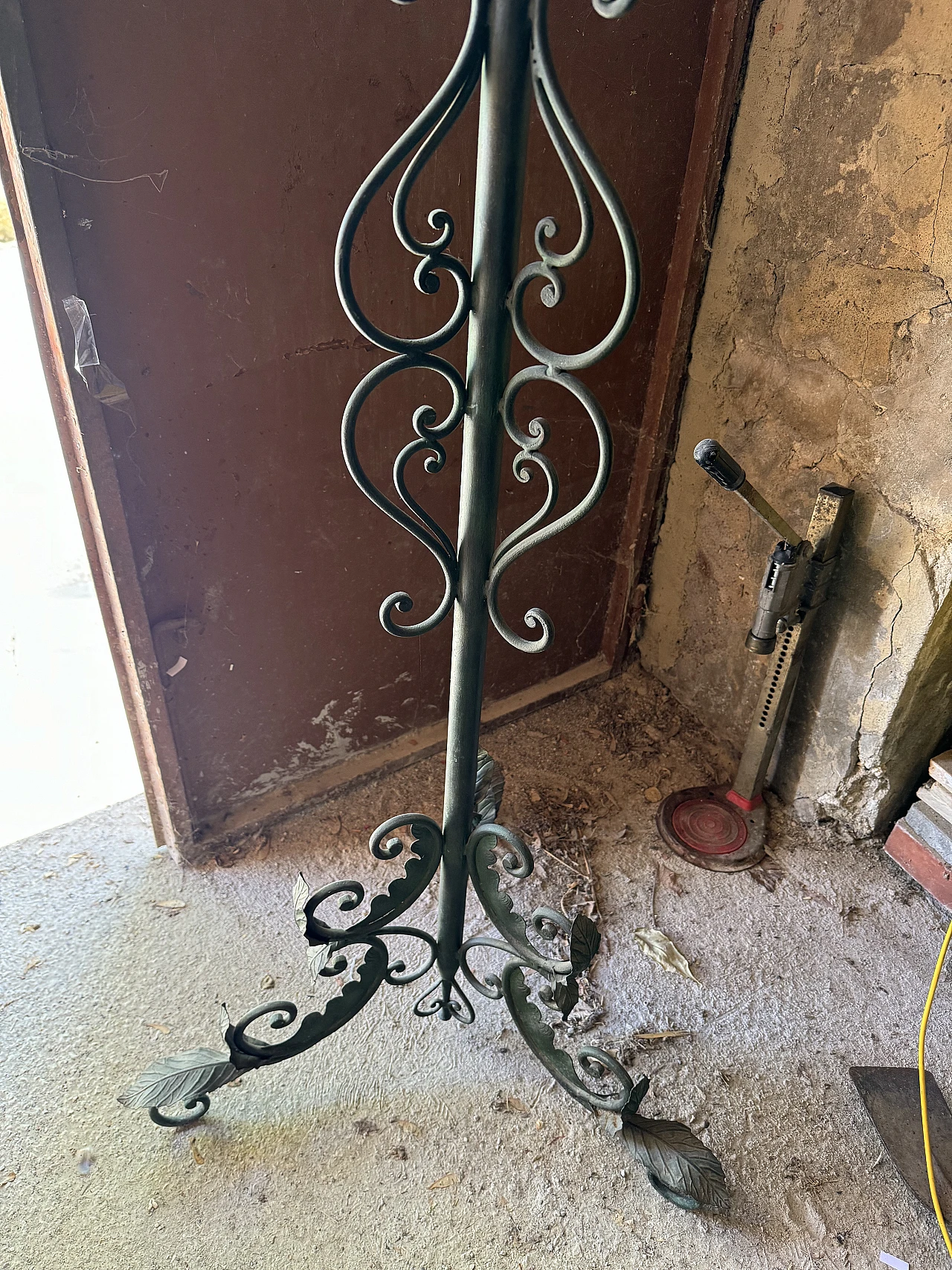 Hand-wrought iron cage holder, 1970s 5