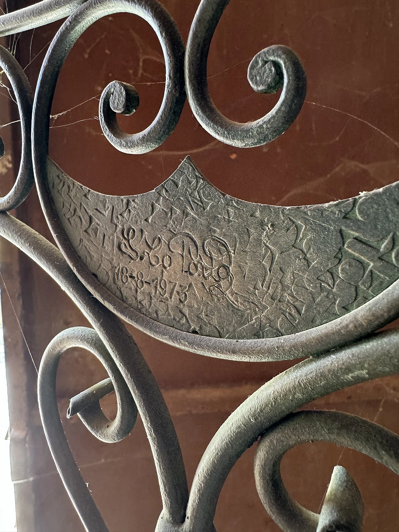 Hand-wrought iron cage holder, 1970s 9