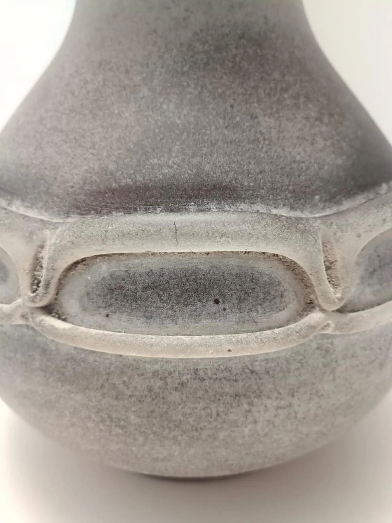 Vaso in vetro scavo di Murano modellato a mano, anni '80 6