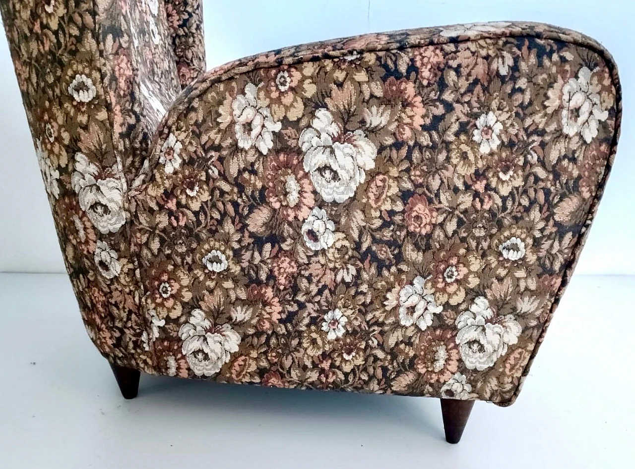 Armchair in floral fabric attributed to Paolo Buffa, 1950s 10