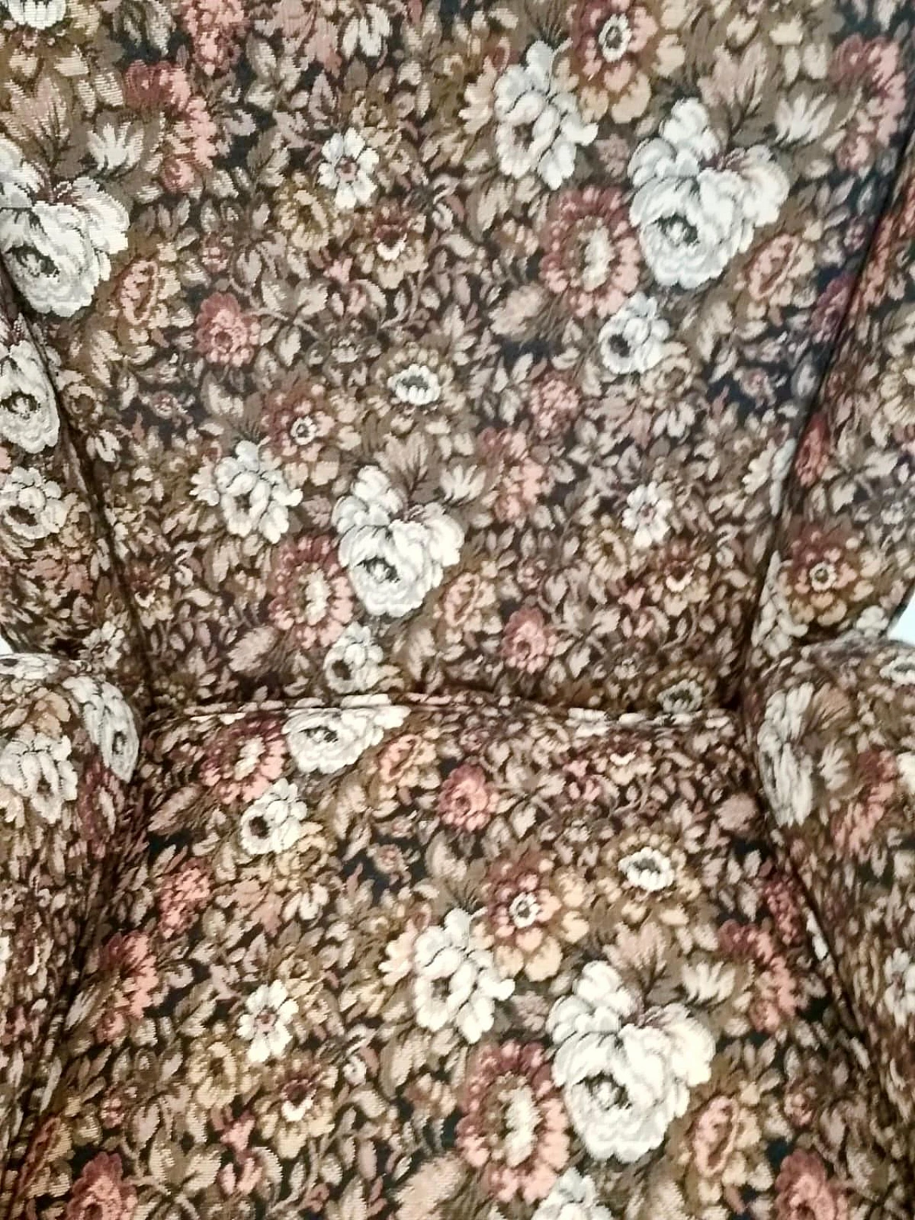 Armchair in floral fabric attributed to Paolo Buffa, 1950s 11