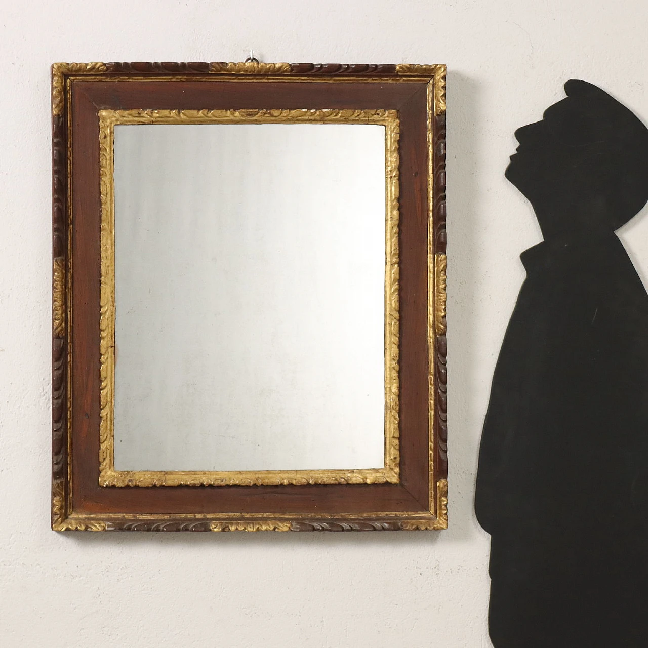 Walnut-panelled fir mirror, late 18th century 2