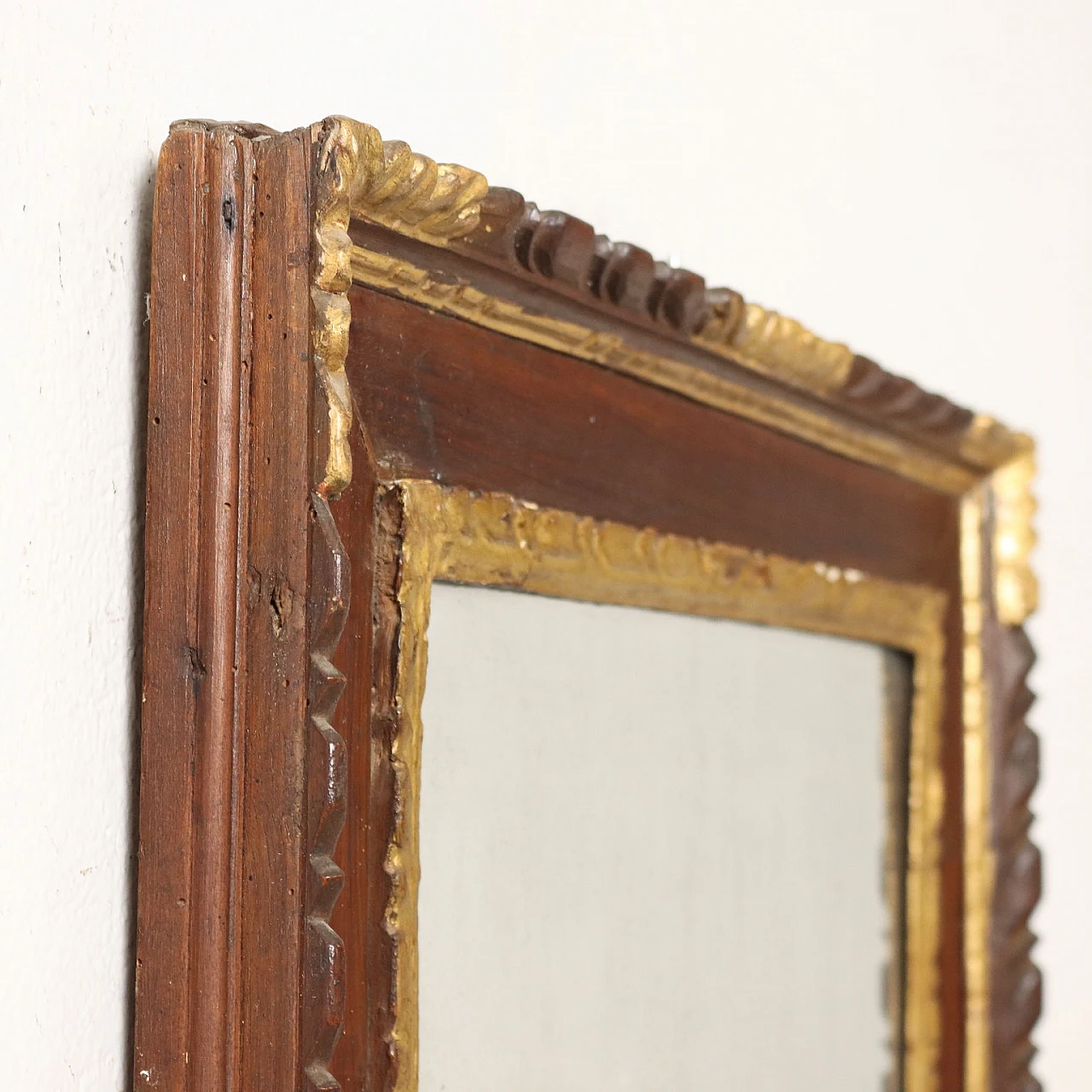 Walnut-panelled fir mirror, late 18th century 7