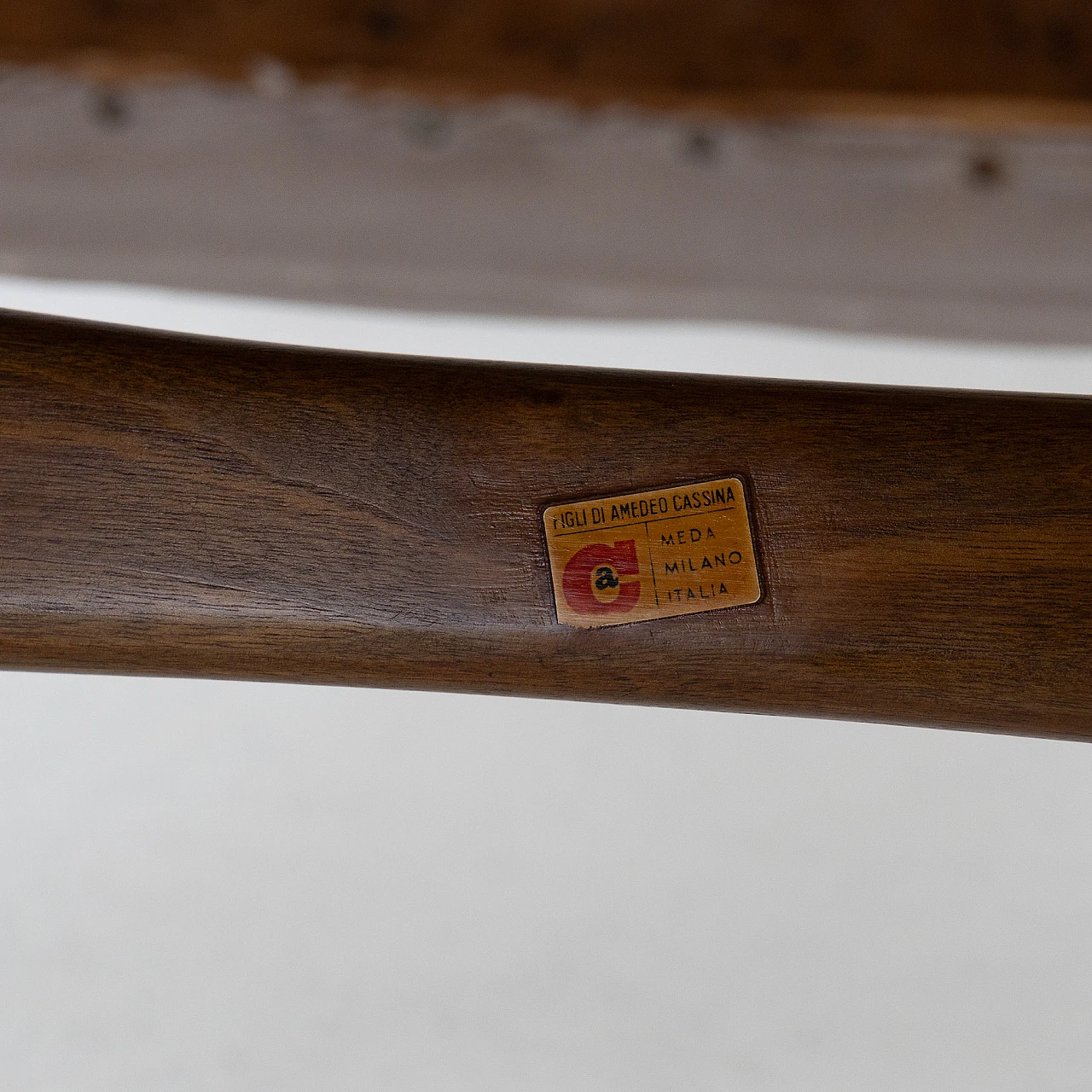 Coppia di poltrone in noce di Figli di Amedeo Cassina, anni '50 9