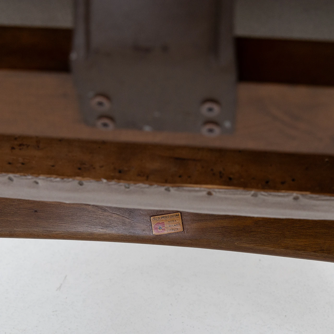 Coppia di poltrone in noce di Figli di Amedeo Cassina, anni '50 10