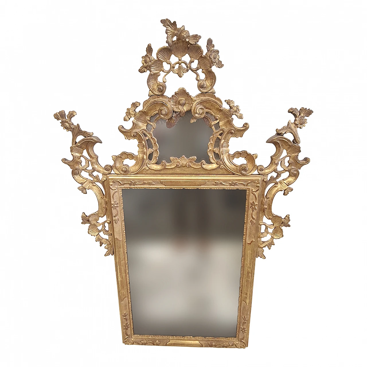 Venetian Louis XV gilded and carved mirror, 18th century 2