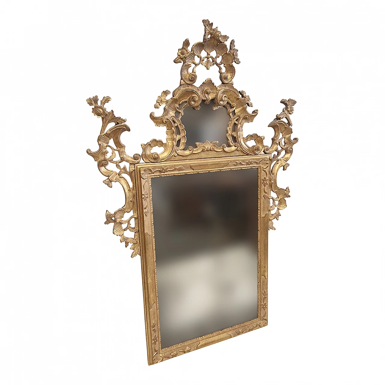Venetian Louis XV gilded and carved mirror, 18th century 4