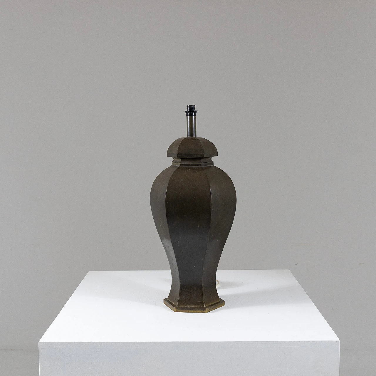 Lampada da tavolo in ottone, anni '70 1