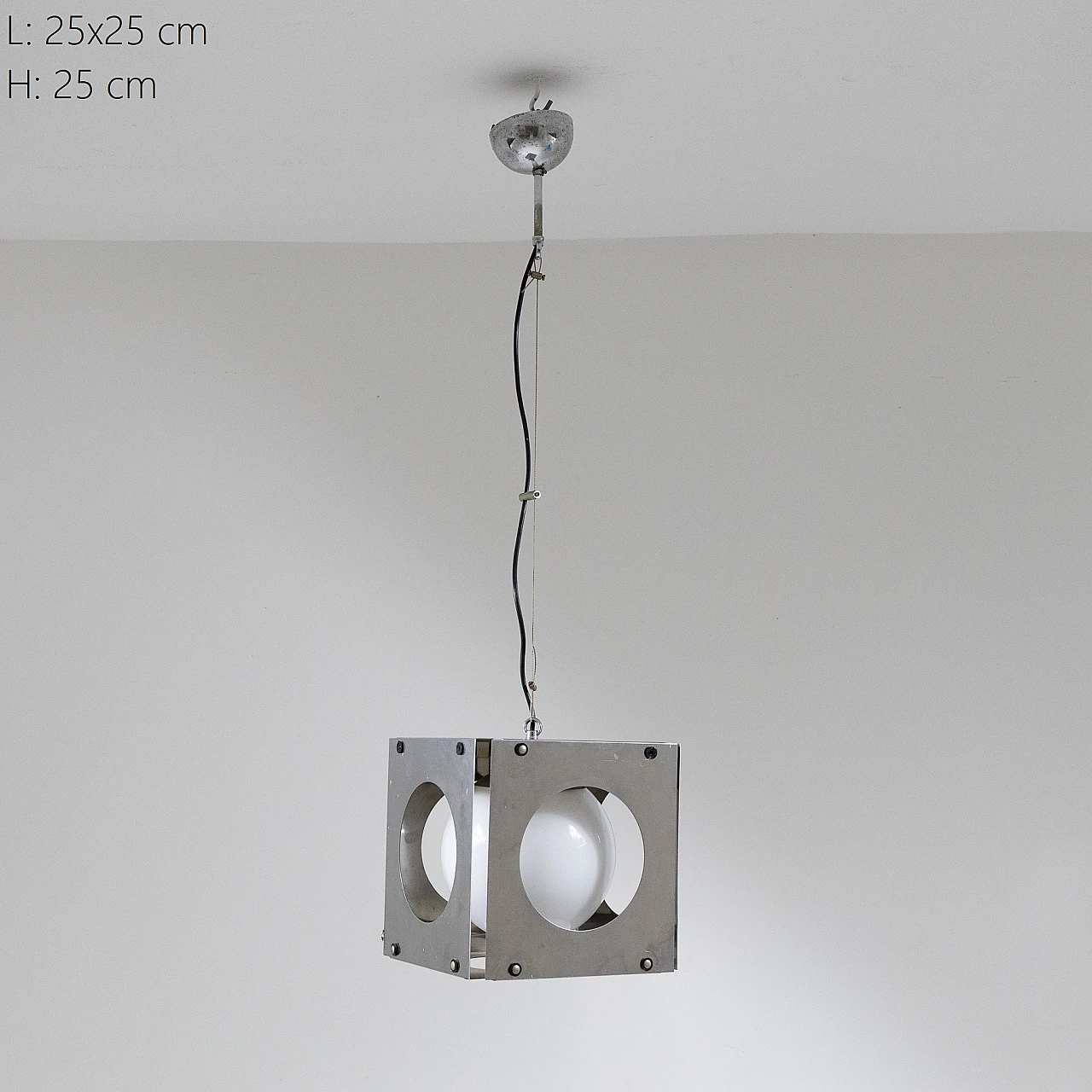 Lampada a sospensione in vetro lattimo e metallo, anni '70 1