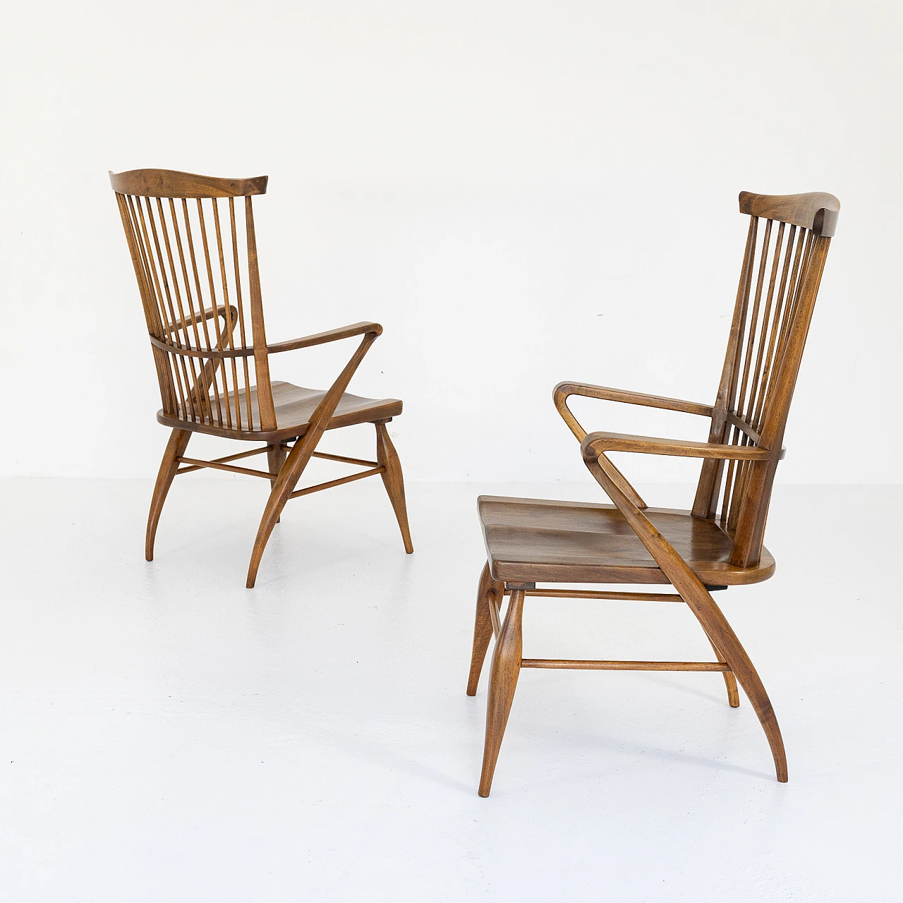 Coppia di poltrone in noce sagomato di Maurizio Tempestini, anni '50 11