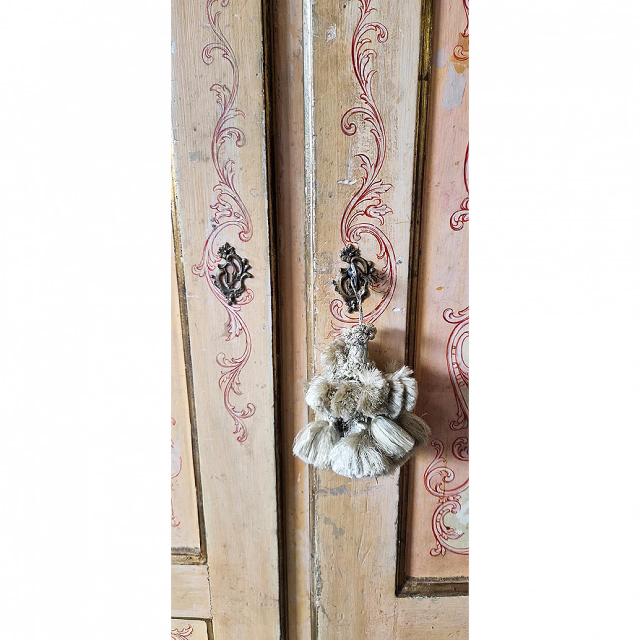 Armadio a due ante laccato in stile tirolese, fine '800 6