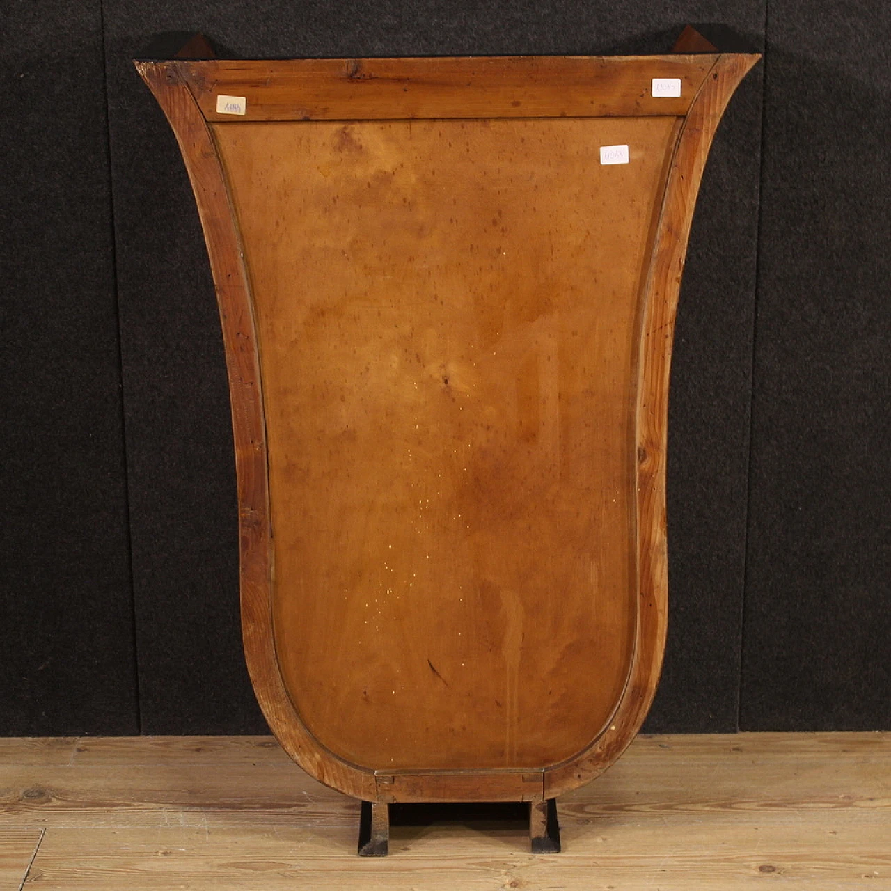 Elegant 1950s Art Deco showcase 10