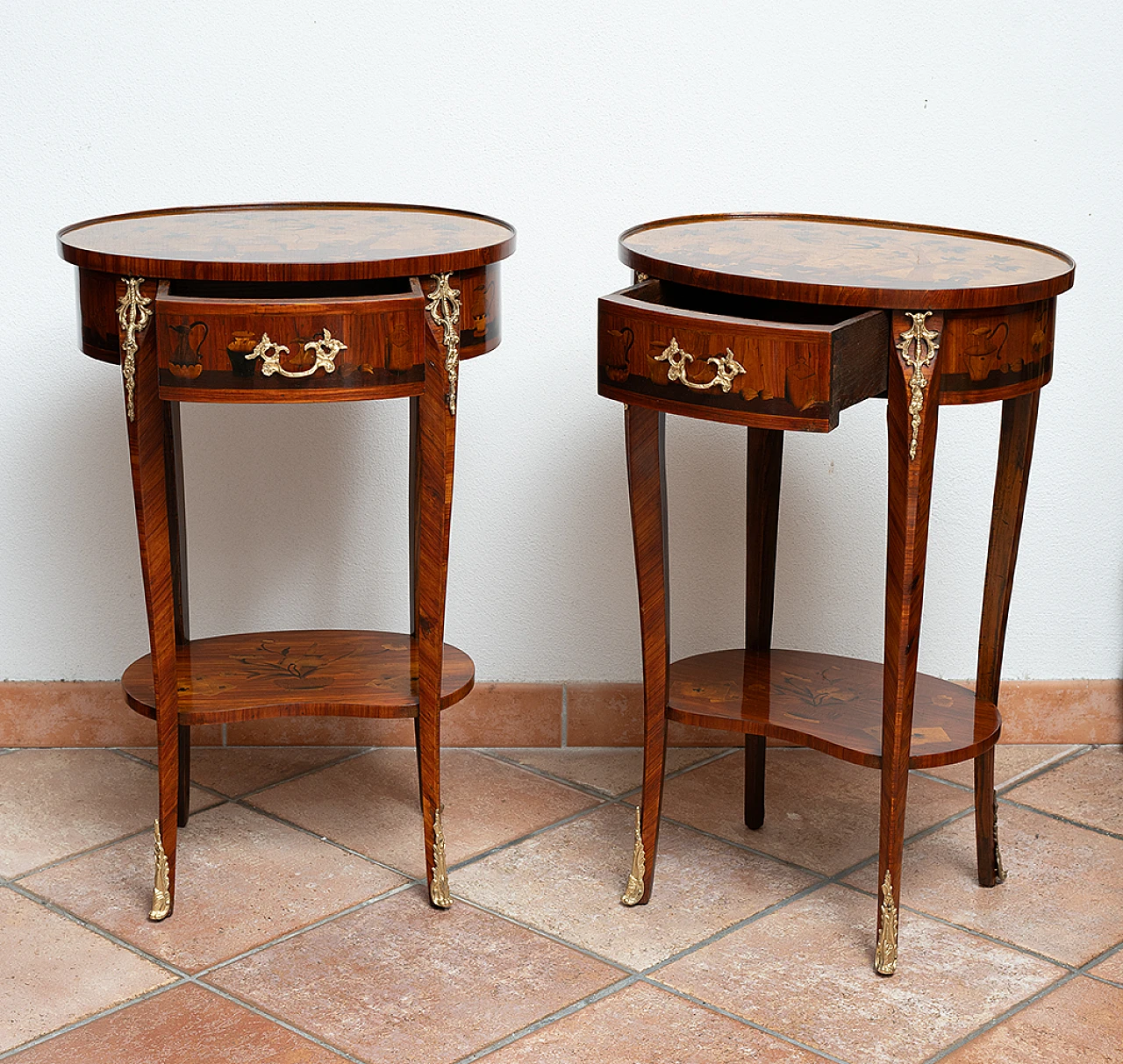 Coppia di comodini a fagiolo intarsiati Napoleone III, '800 7