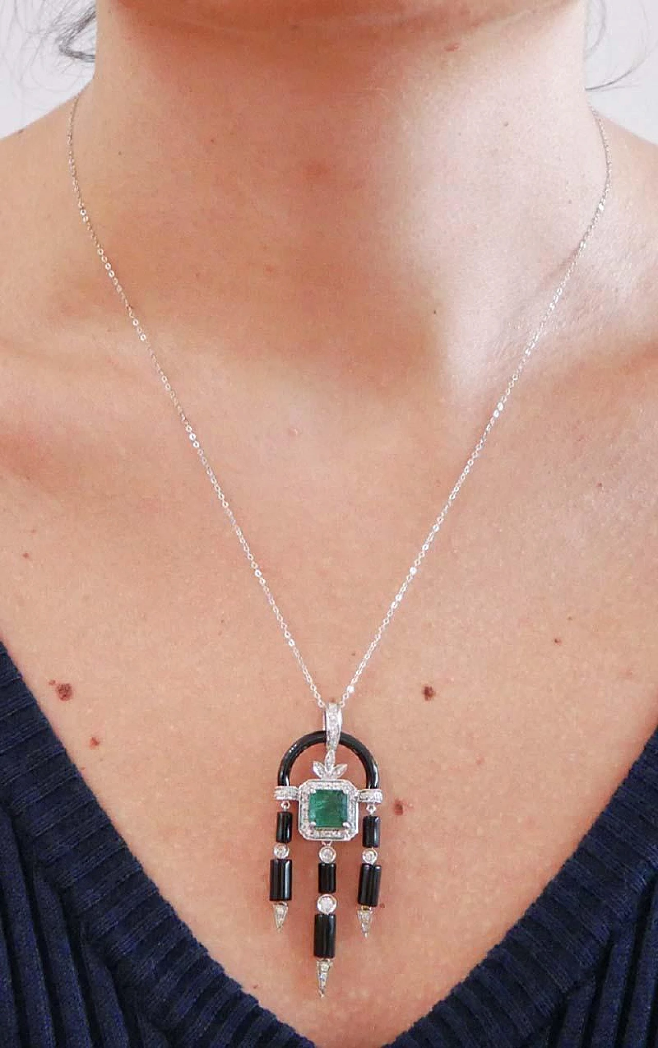 Emerald, Diamonds, Onyx, Platinum and White Gold Pendant Necklace. 6