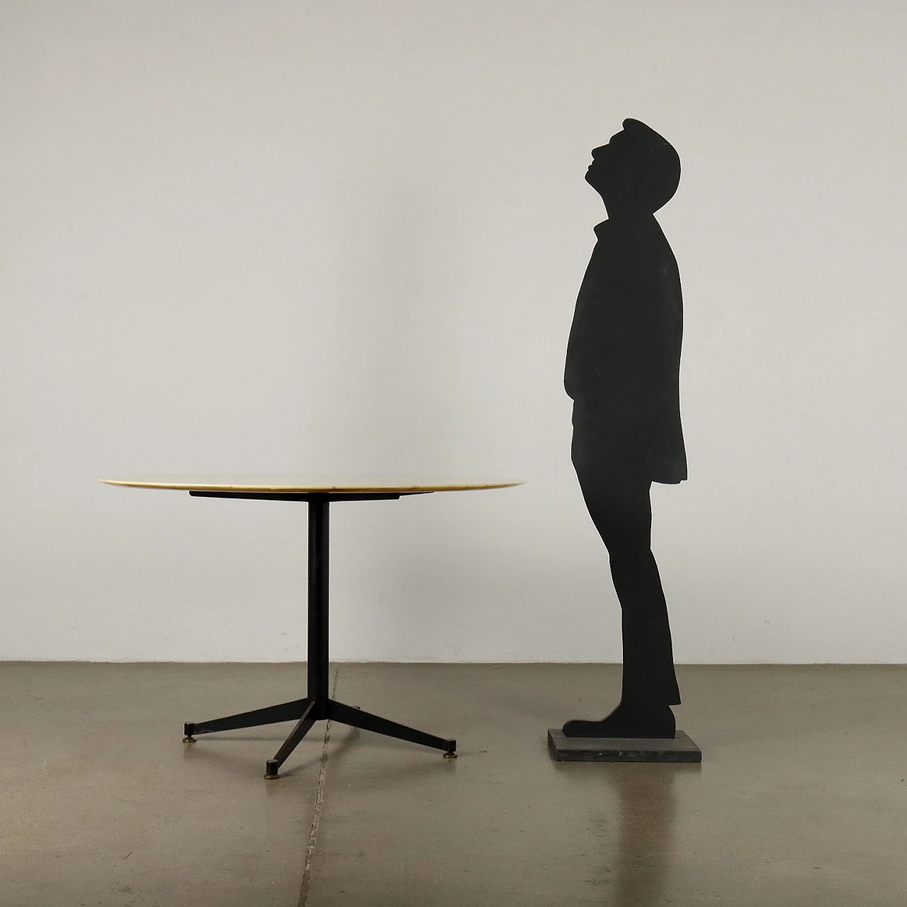 Round metal table with onyx top, 1970s 2