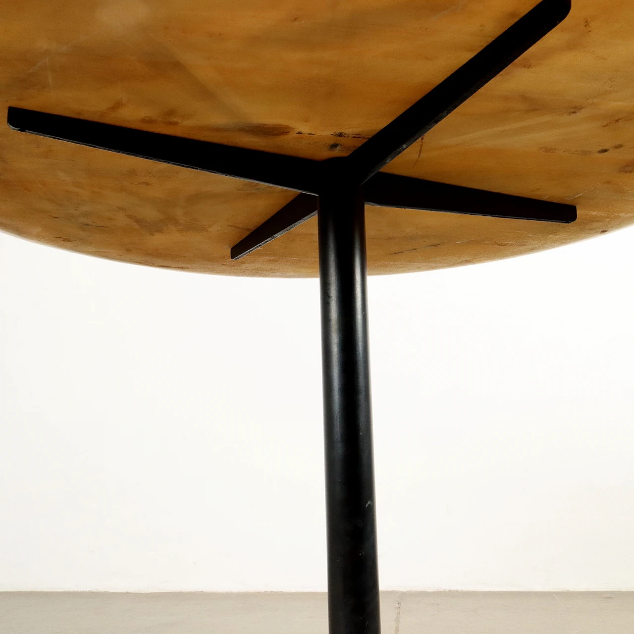Round metal table with onyx top, 1970s 5