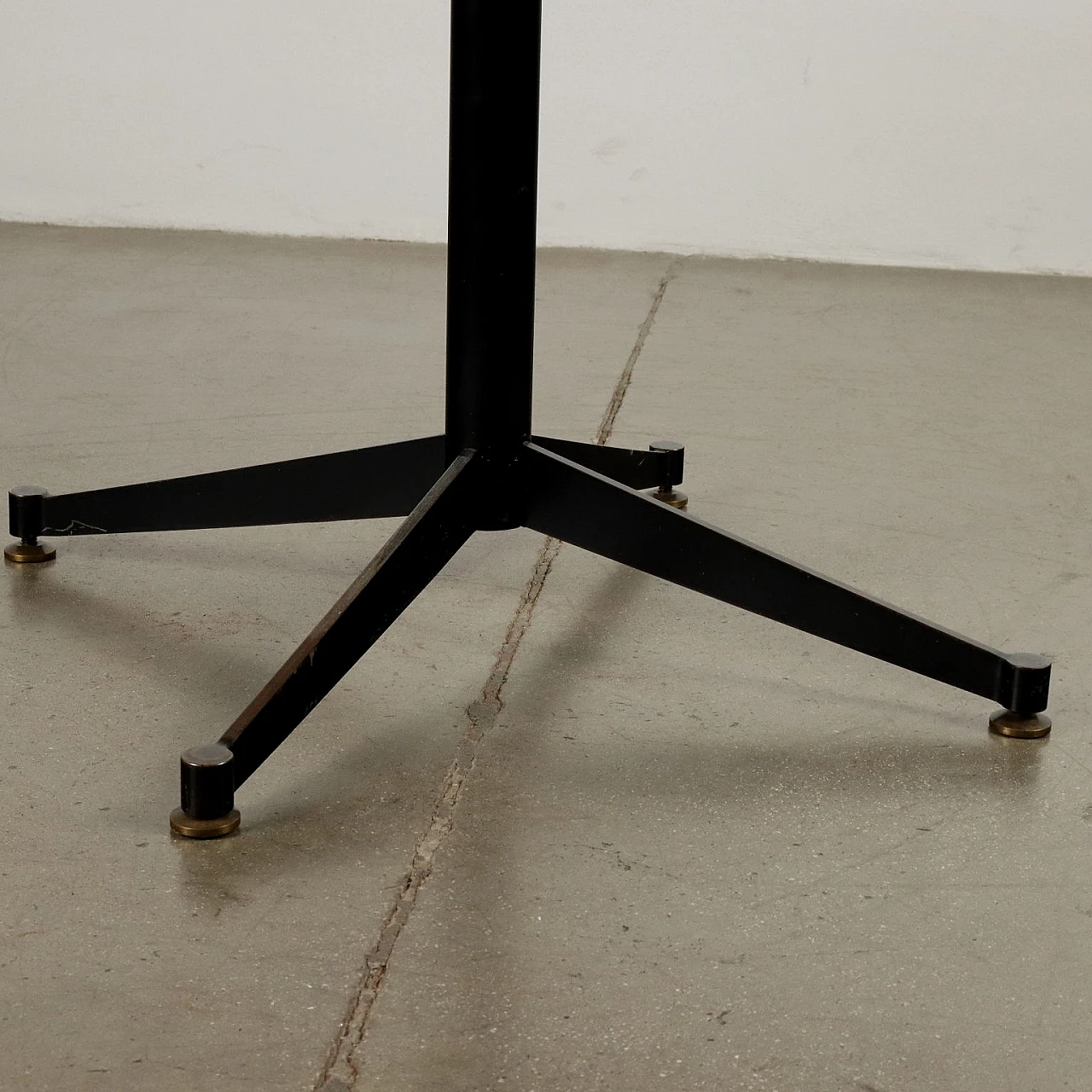 Round metal table with onyx top, 1970s 6