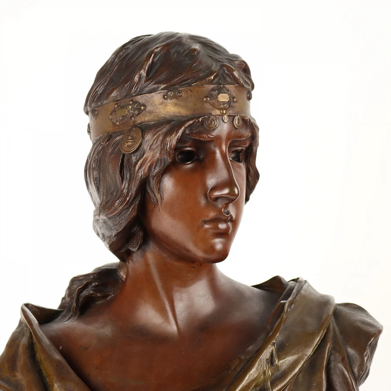 Bronze bust depicting The Sibyl by Emmanuel Villanis 3