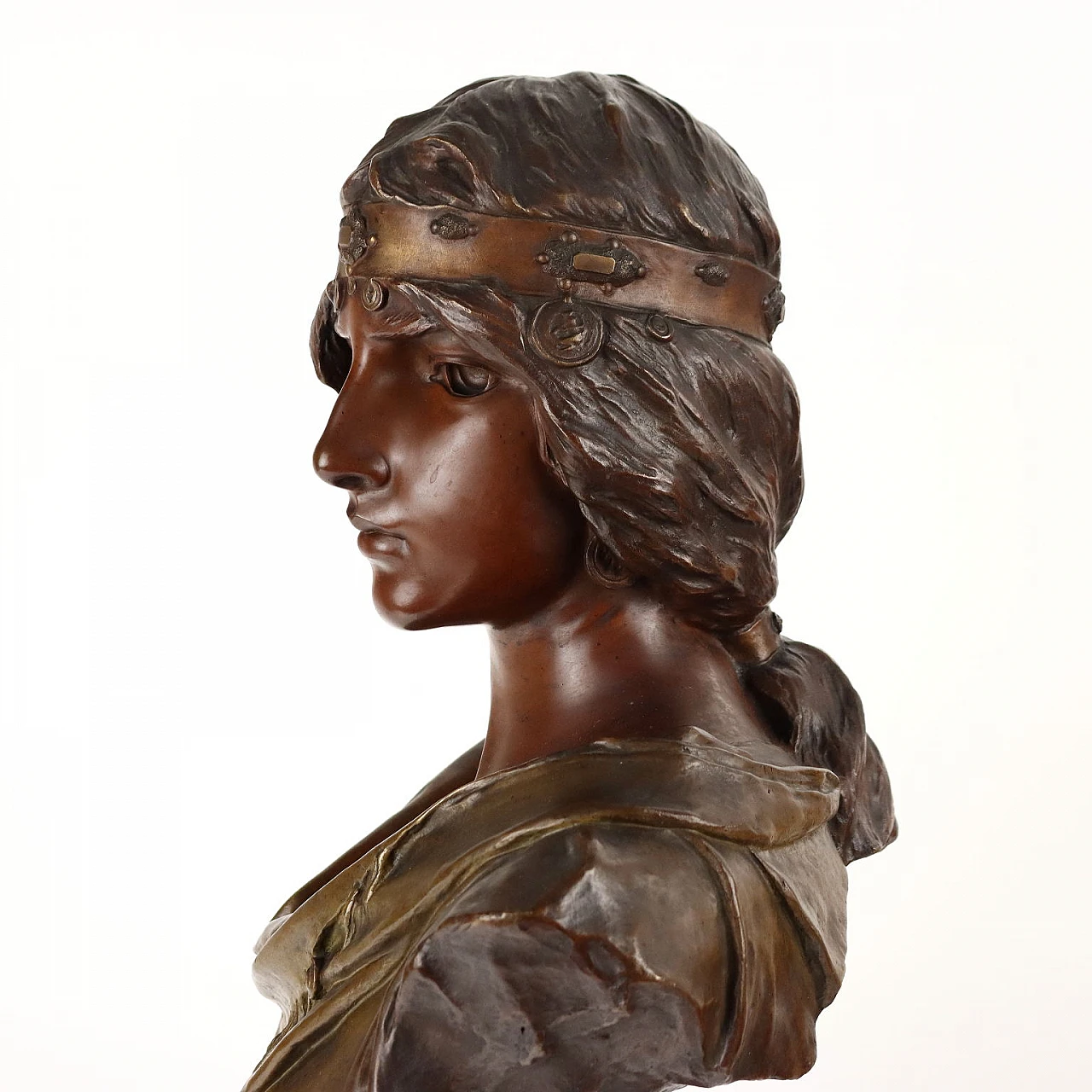 Bronze bust depicting The Sibyl by Emmanuel Villanis 5