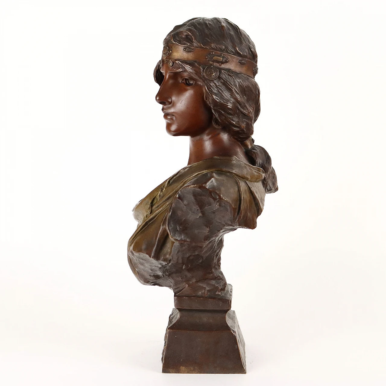 Bronze bust depicting The Sibyl by Emmanuel Villanis 6