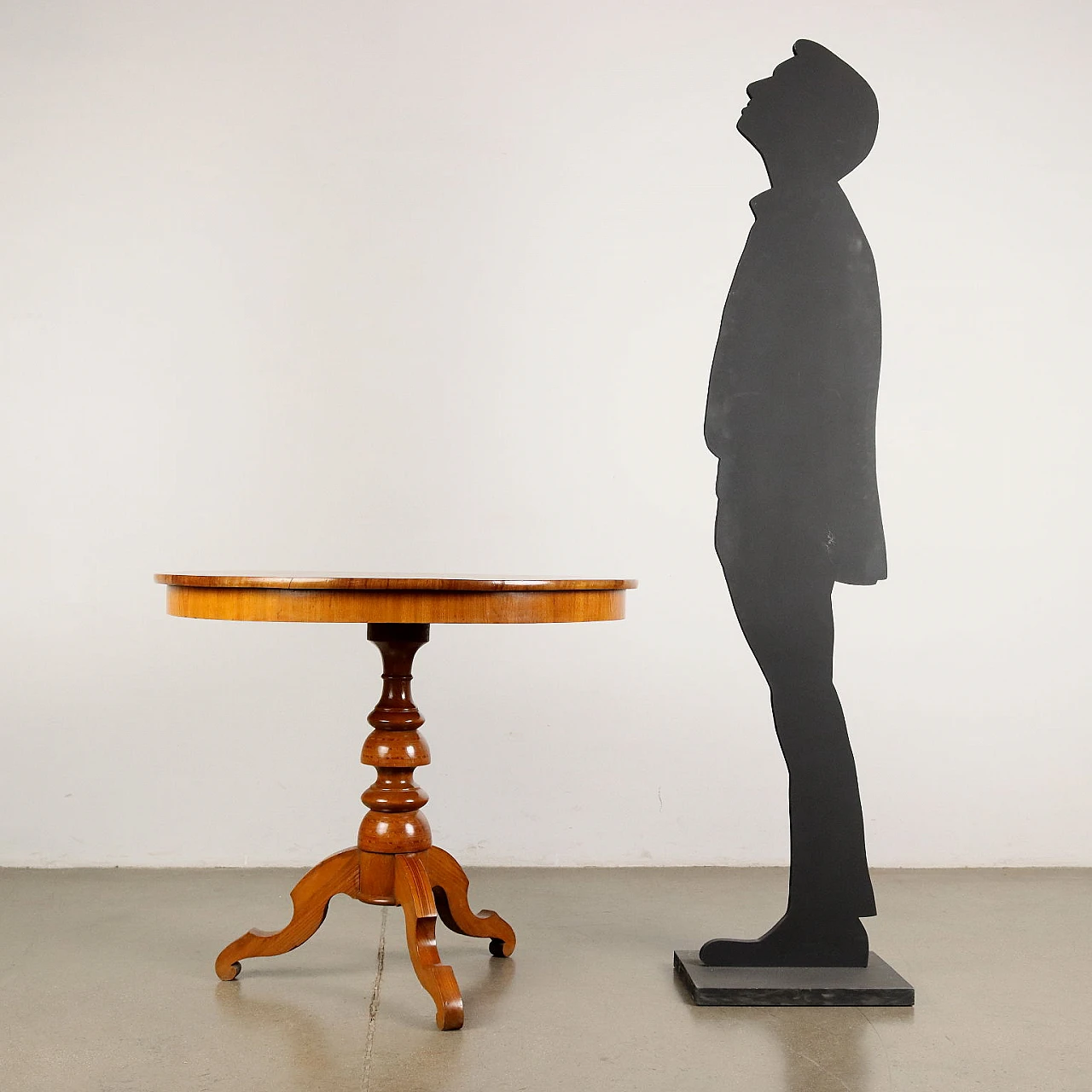 Tavolo rotondo di Rolo in legno intarsiato, metà '800 2