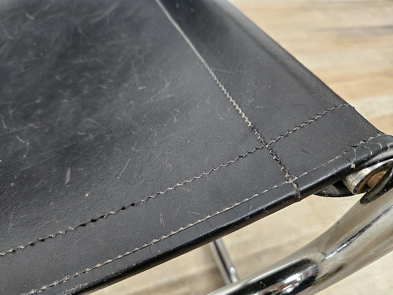 Attico armchair by Antonello Mosca in black leather and tubular steel 13