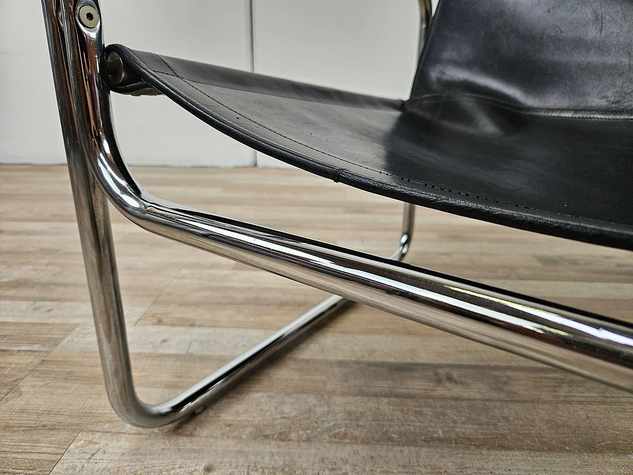Attico armchair by Antonello Mosca in black leather and tubular steel 16