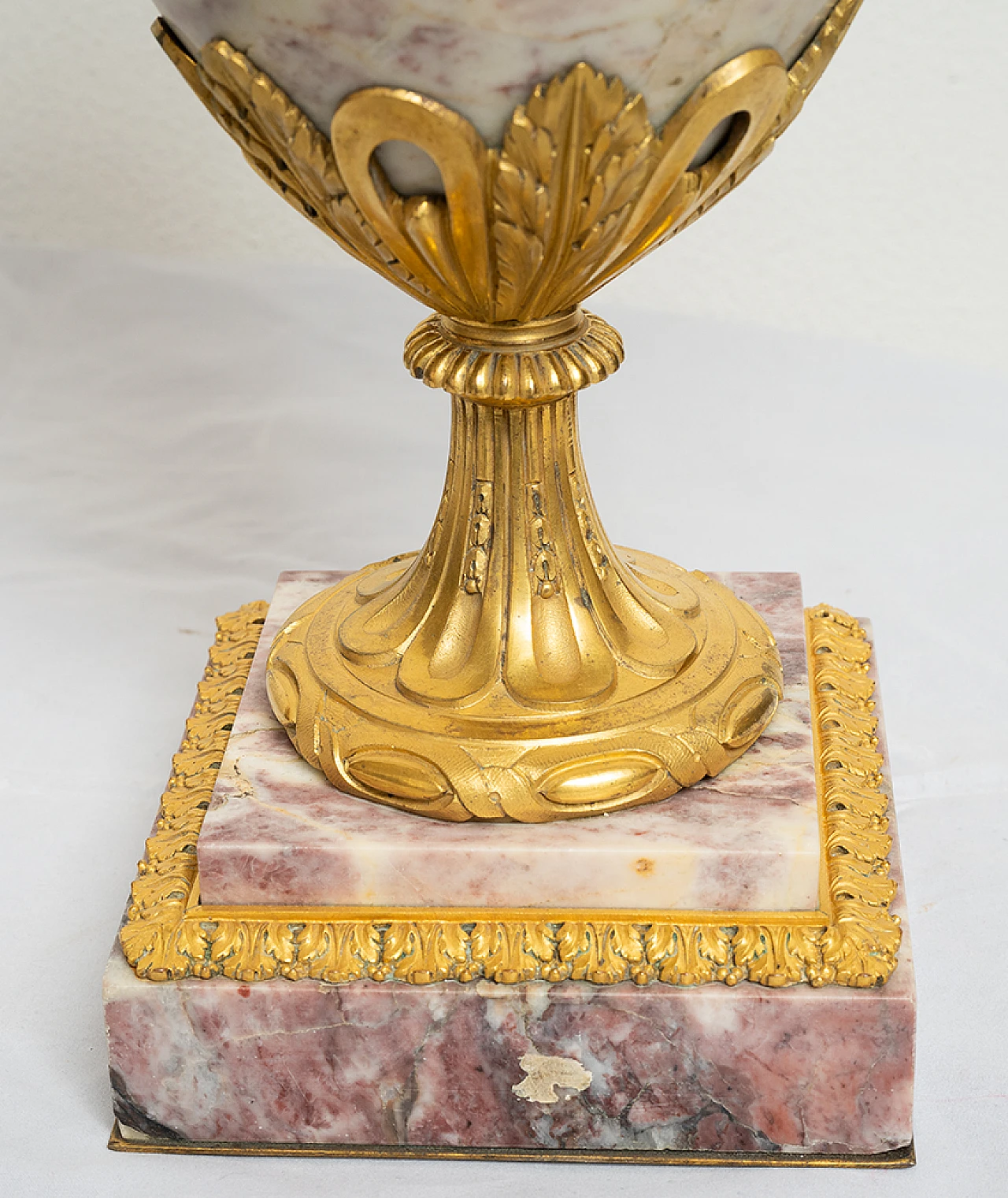 Coppia di cassolette Napoleone III in marmo e bronzo, '800 4