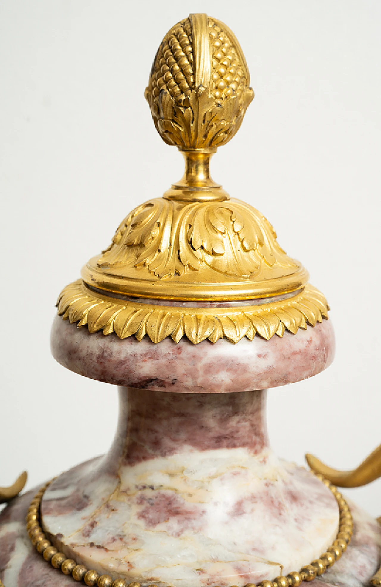 Coppia di cassolette Napoleone III in marmo e bronzo, '800 5