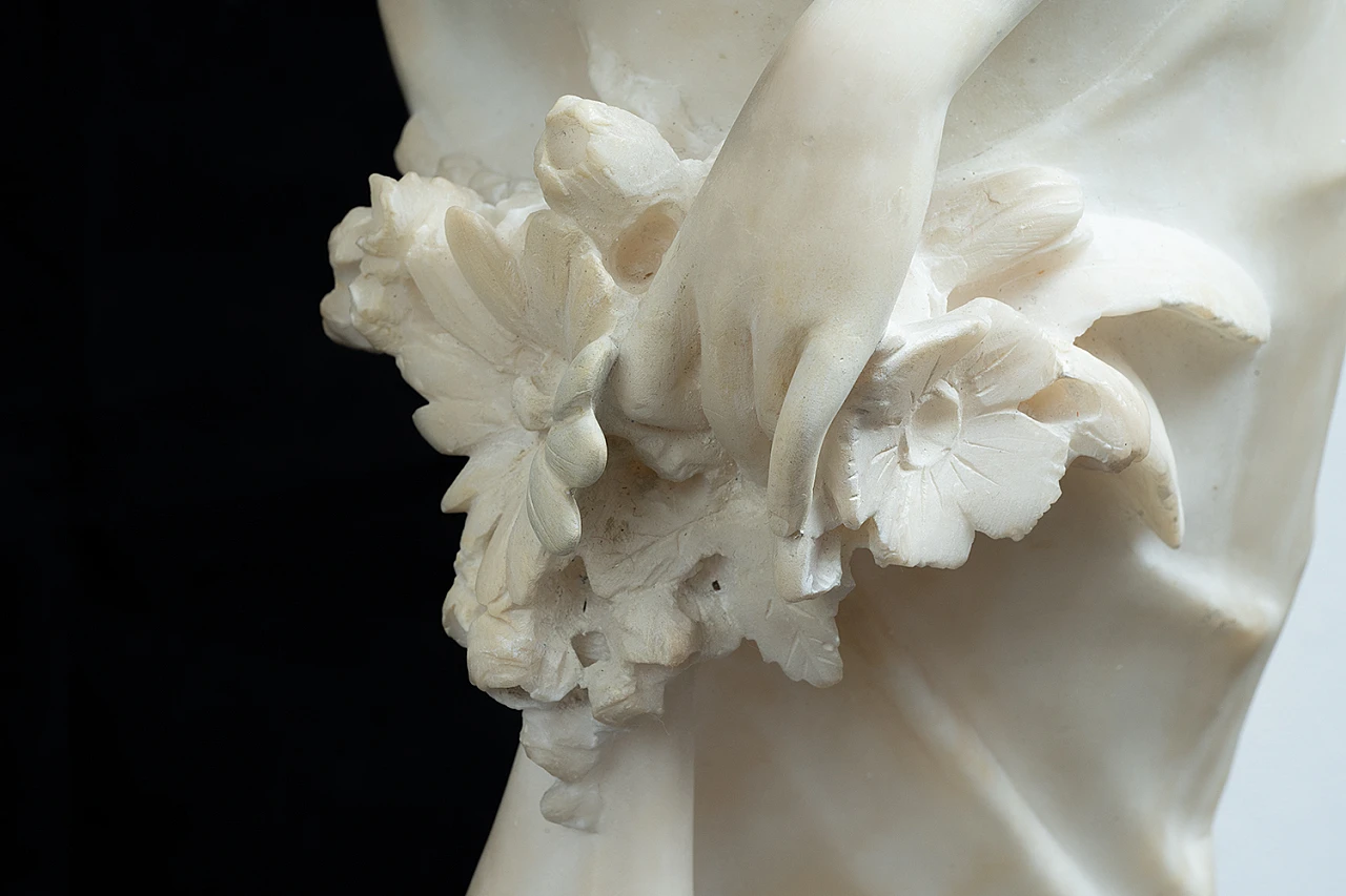 Scultura di donna con fiori Francese in alabastro, '800 3