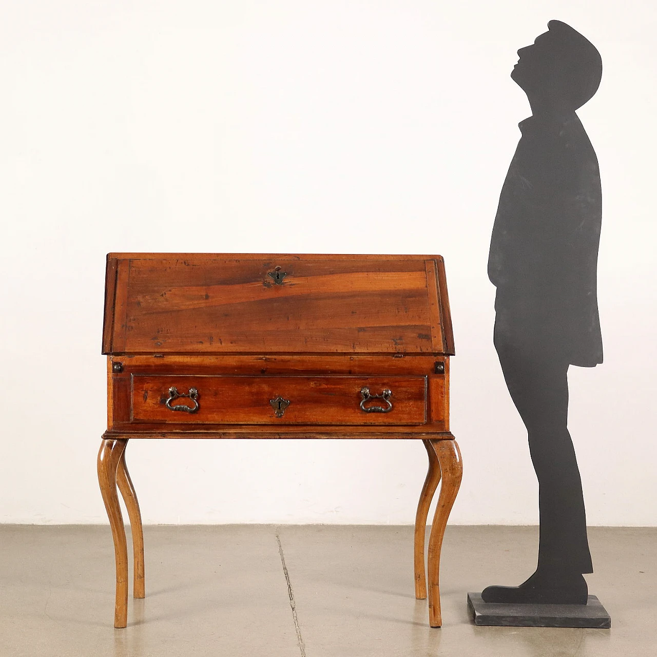 Scrittoio Barocchetto con ribalta e gambe mosse, '700 2