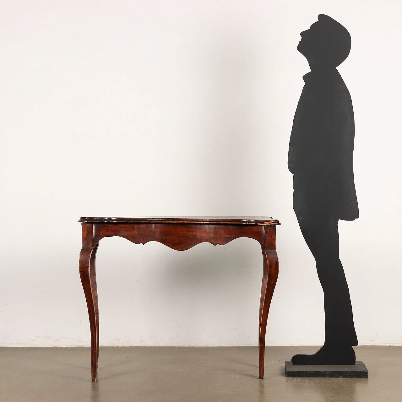 Console in cherry wood with walnut top and wavy legs, 18th century 2