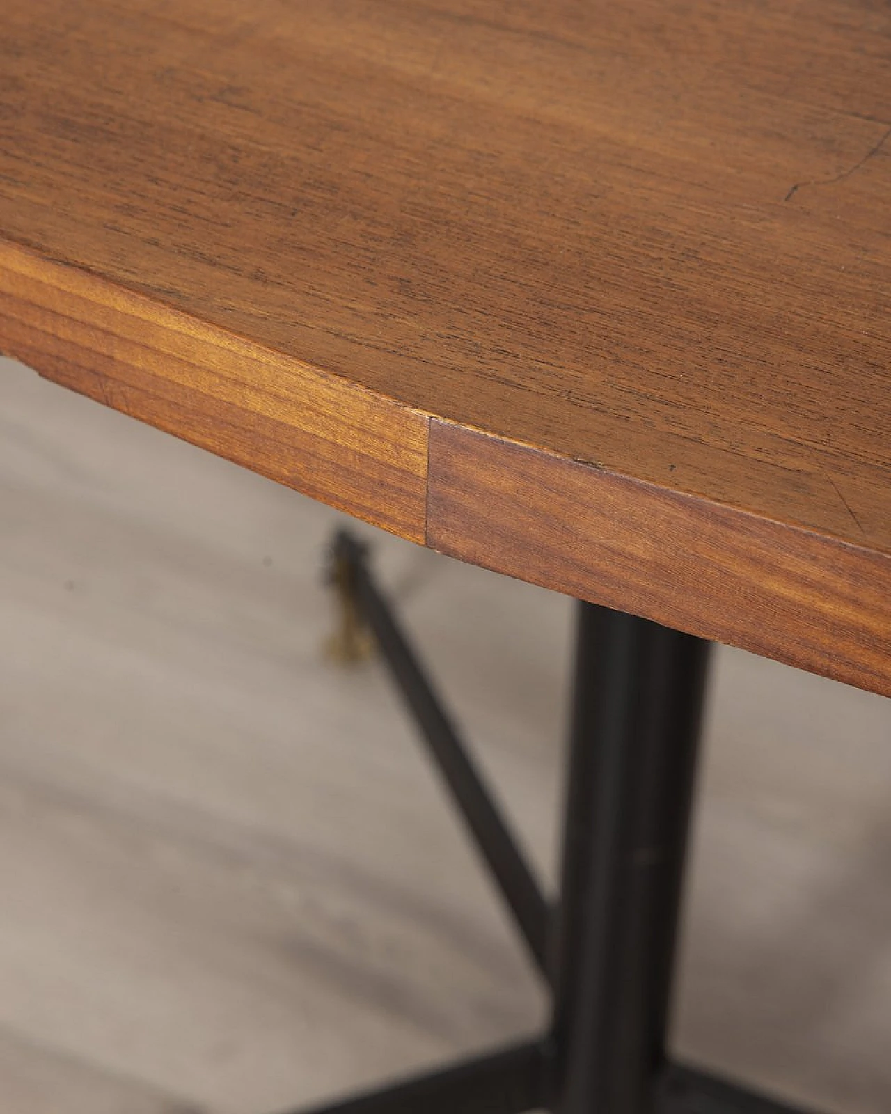 Tavolo vintage in metallo e legno, Italia, anni '60 11