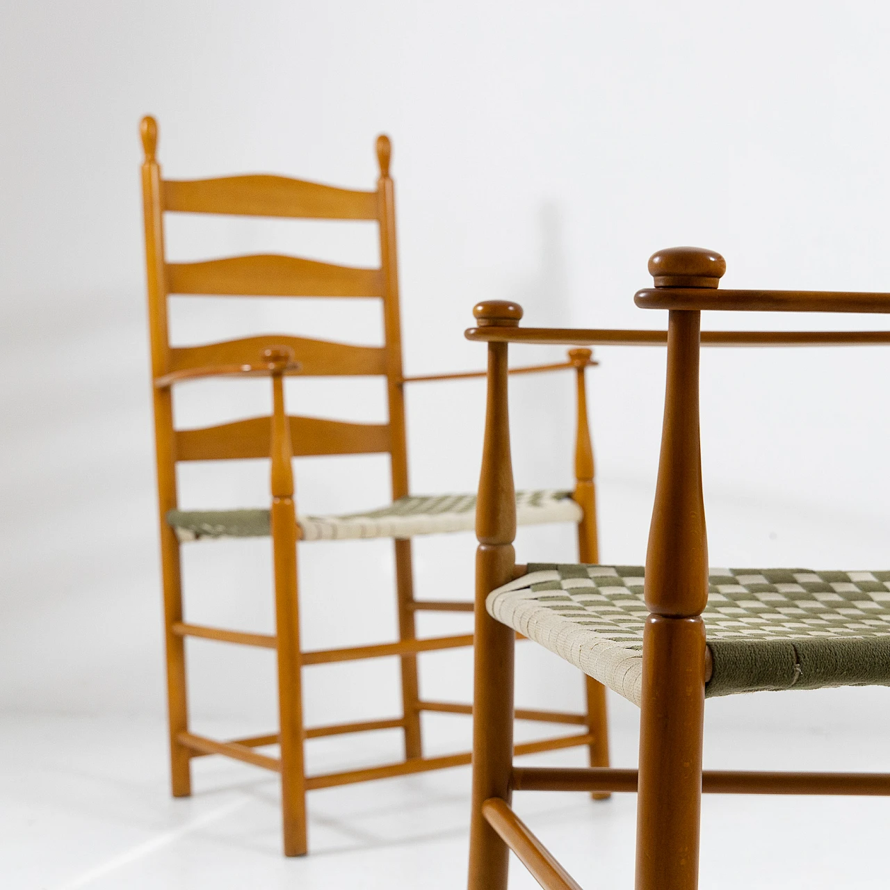 Coppia di poltrone della serie Shakers, per De Padova 9