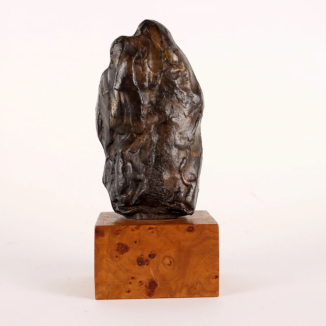 Tommaso Gismondi, Deposizione di Cristo, scultura in bronzo su base in legno 6