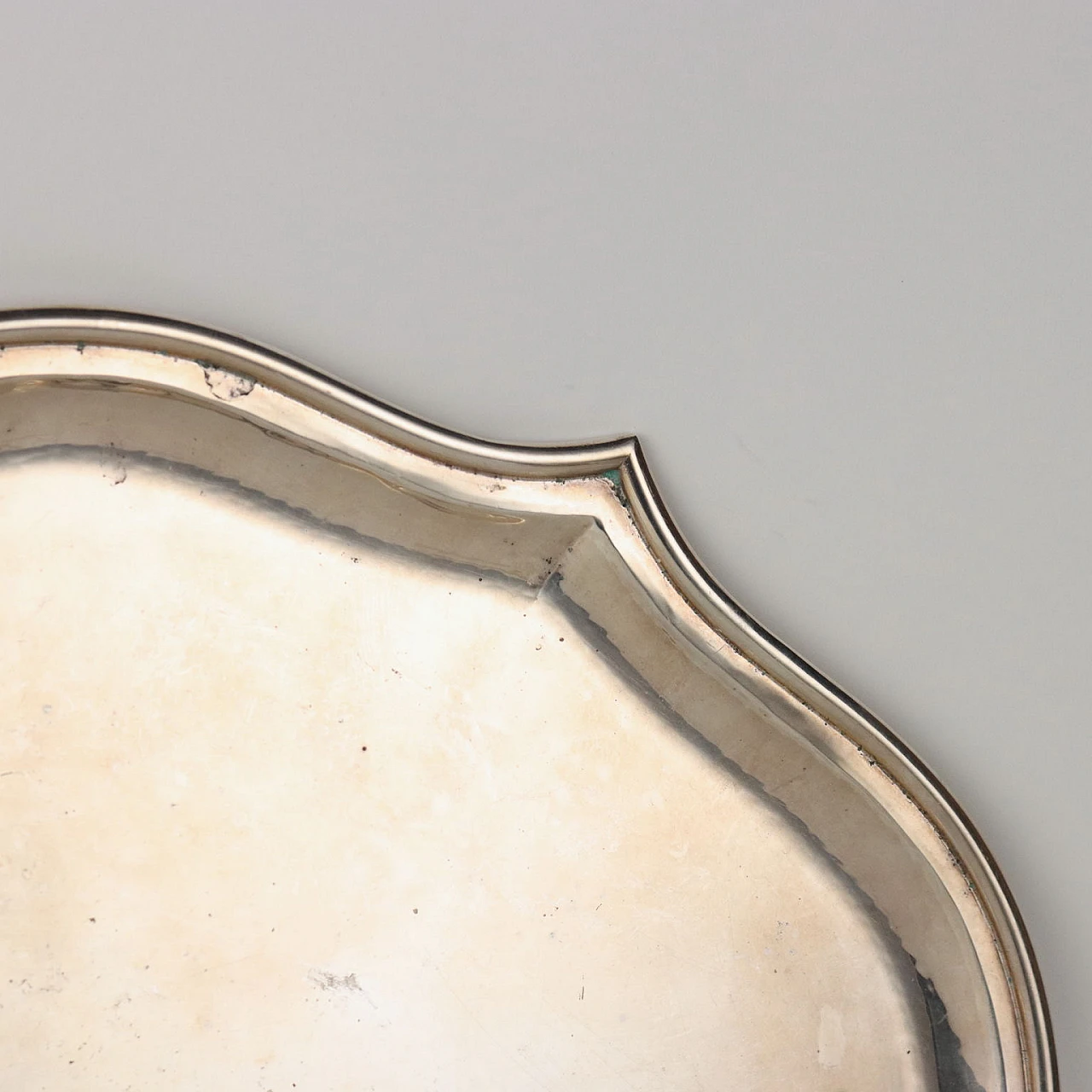 Vassoio in argento di Roberto Mugnai, anni '70 3