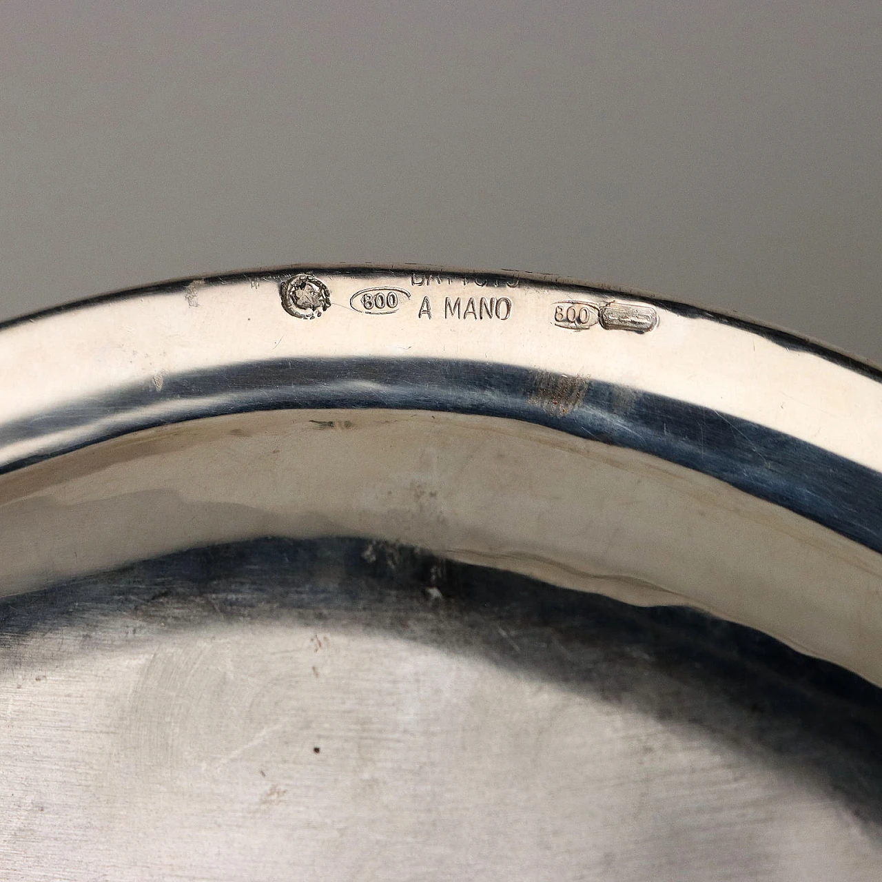 Vassoio in argento di Roberto Mugnai, anni '70 7