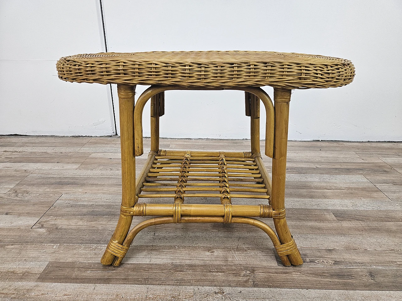 Tavolino in vimini da esterno 2