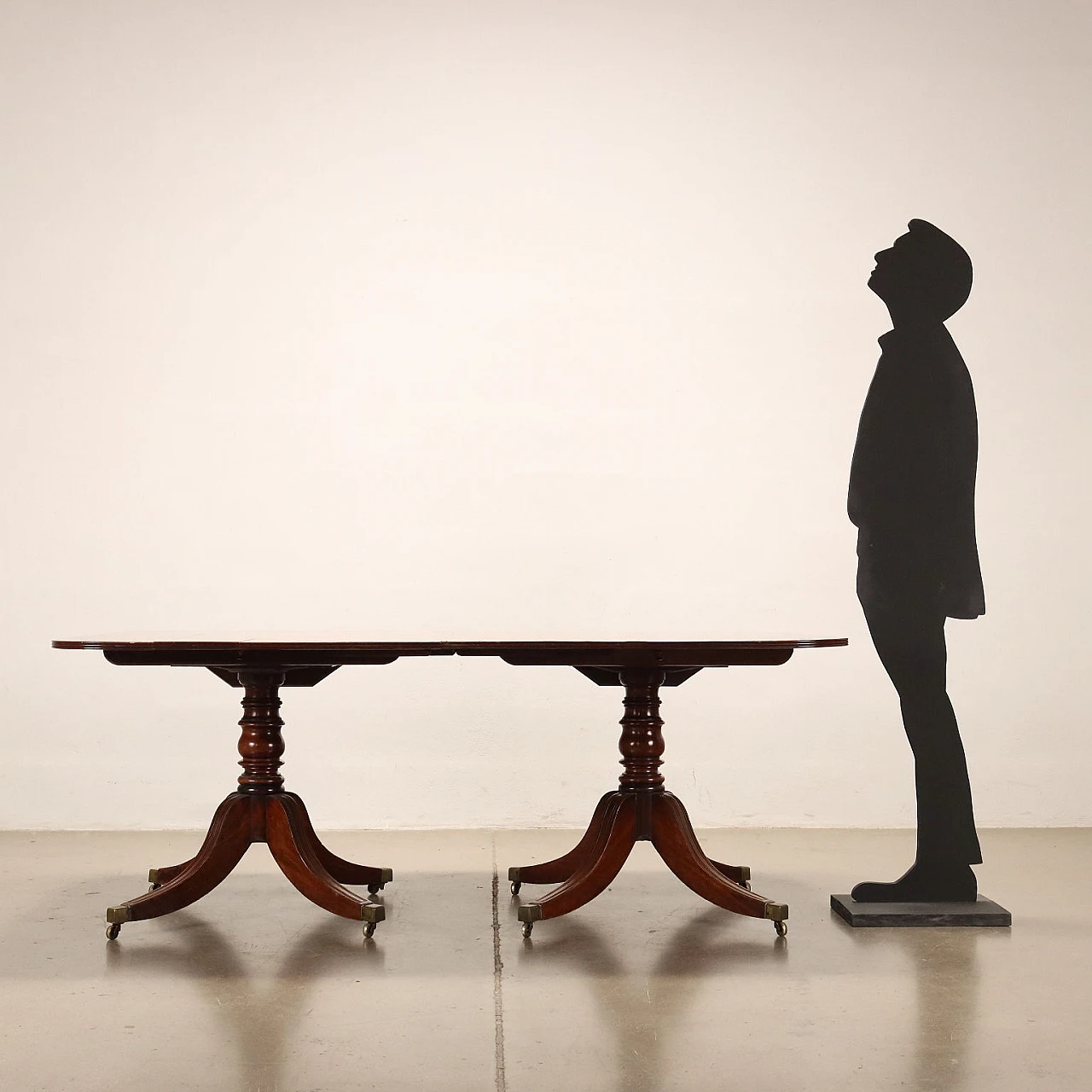 Coppia di tavoli a vela inglesi in mogano, inizio '900 2