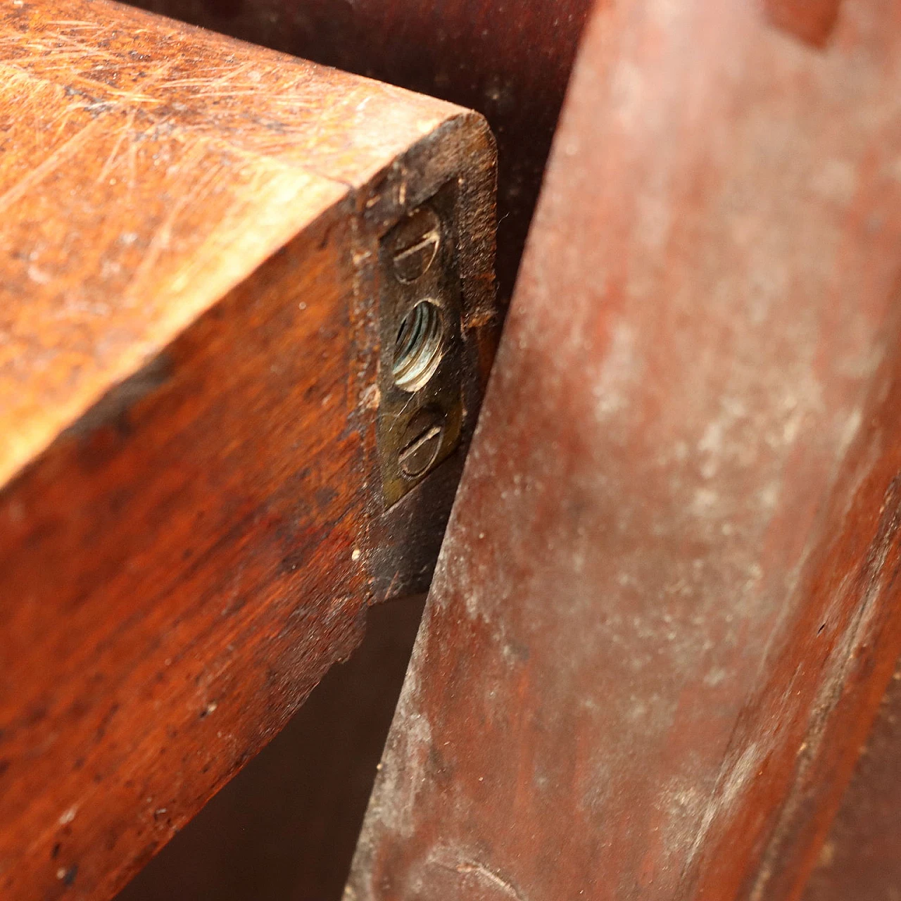 Coppia di tavoli a vela inglesi in mogano, inizio '900 6