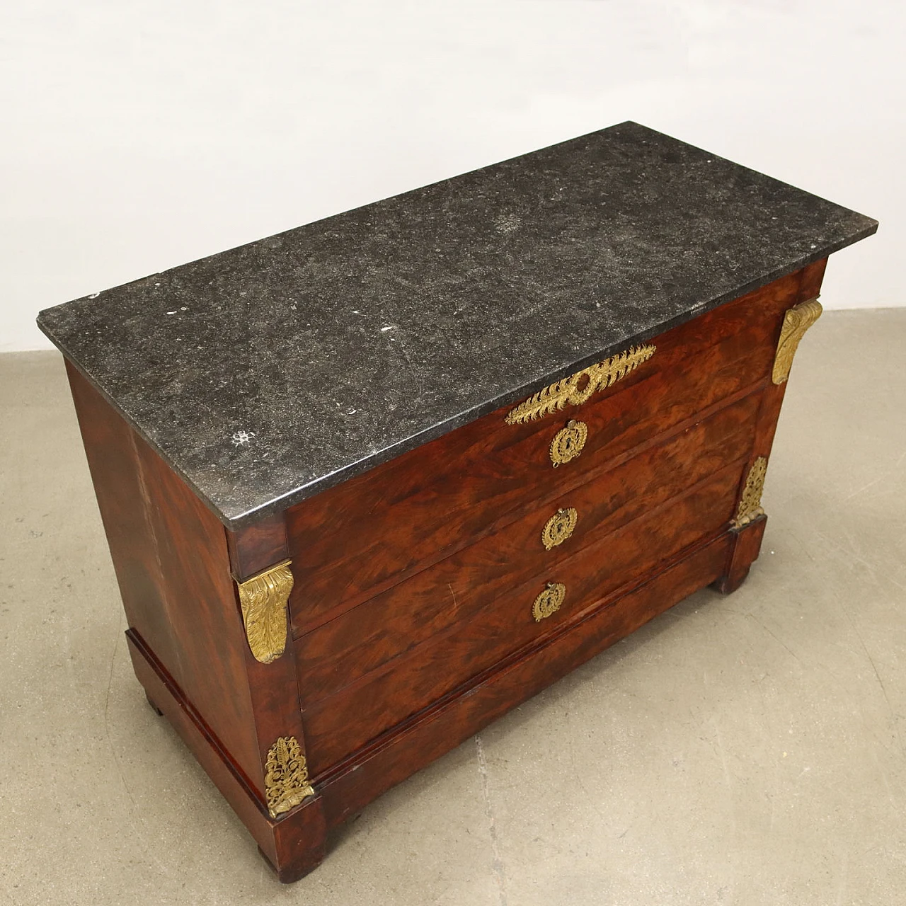 Cassettone Restaurazione francese in legno, marmo e bronzo, '800 10