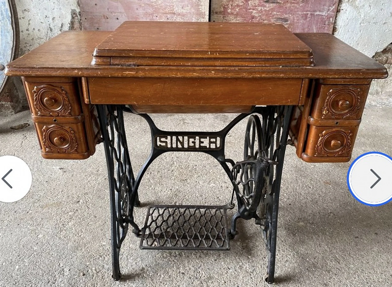 Singer sewing machine, 1960s 4