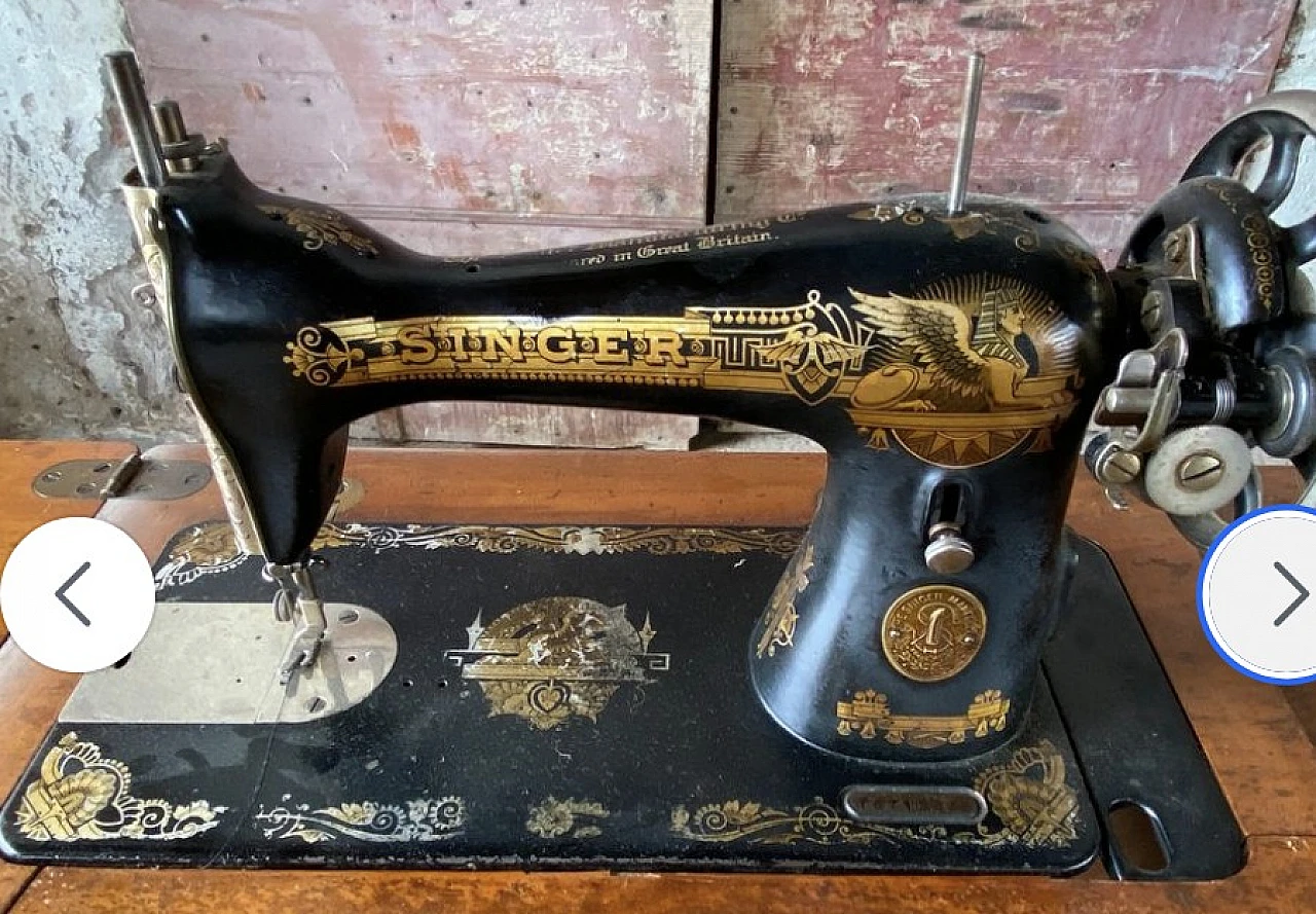 Singer sewing machine, 1960s 7