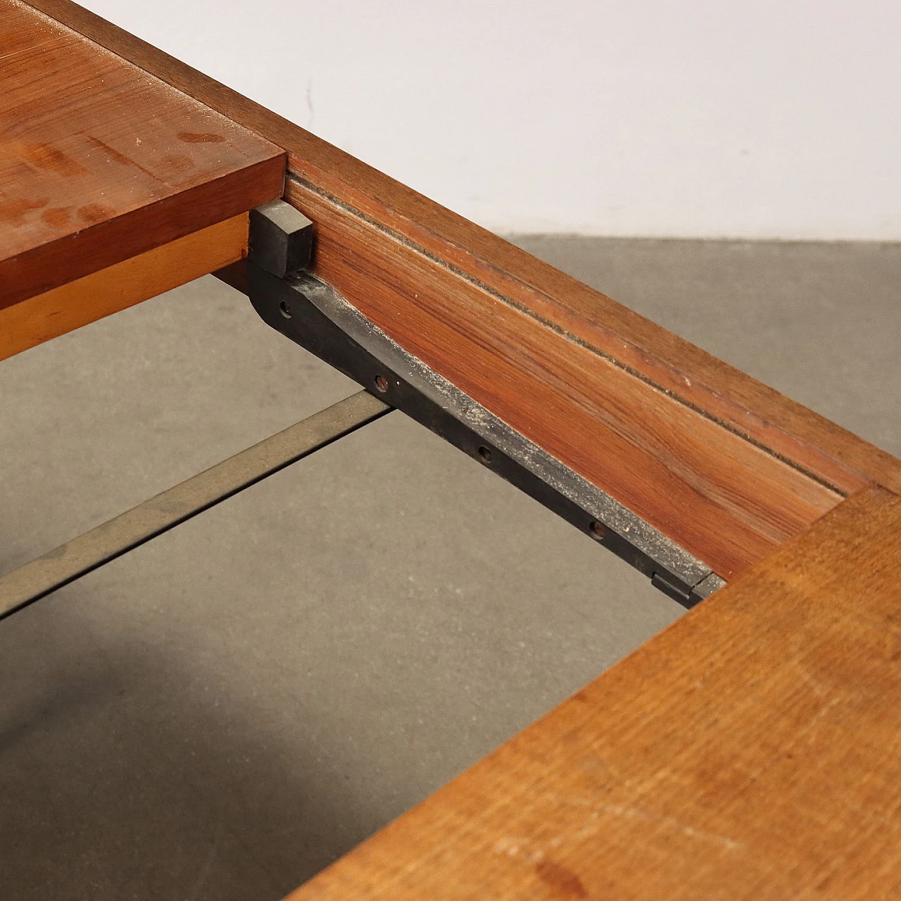 Tavolo allungabile in legno massello impiallacciato teak, anni '60 5