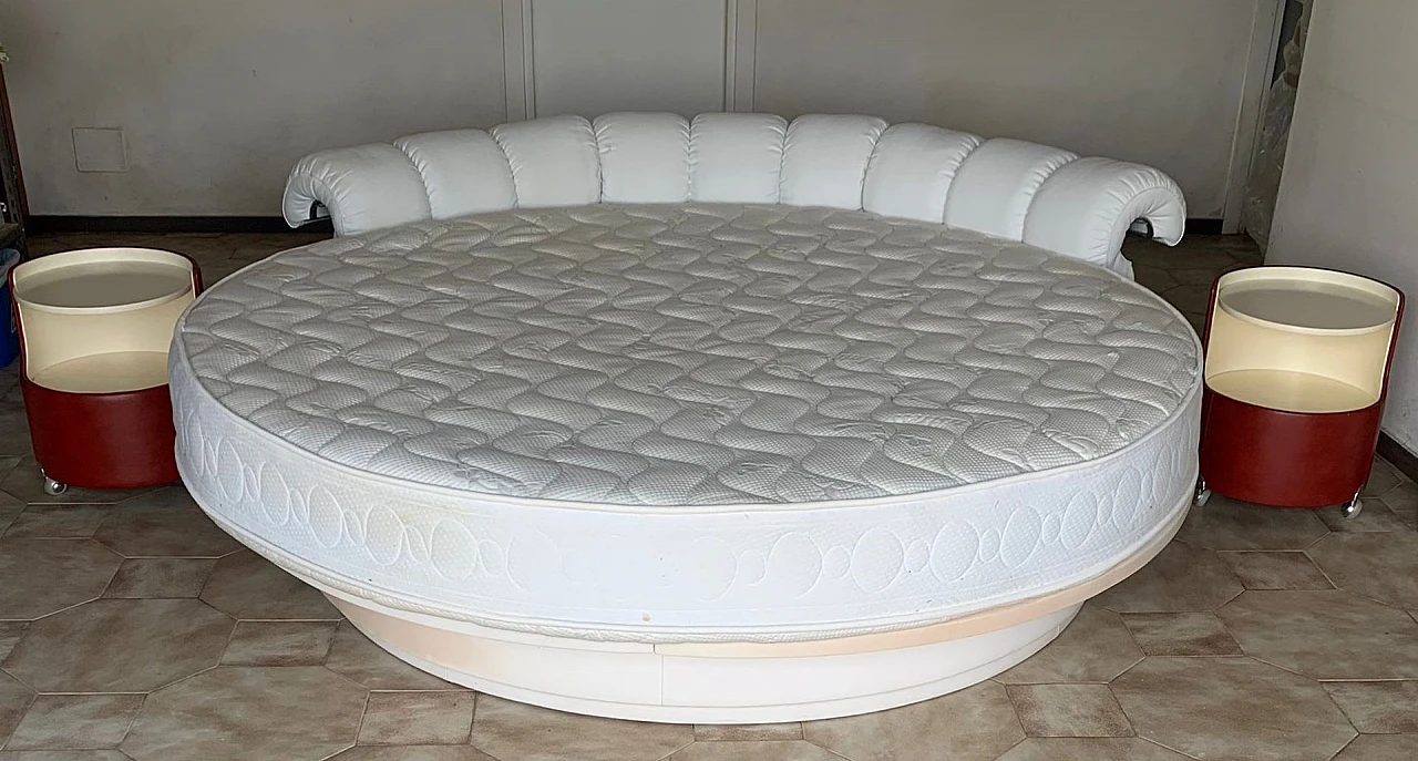 Lullaby ed and ightstands by Luigi Massoni for Poltrona Frau, 1968 1