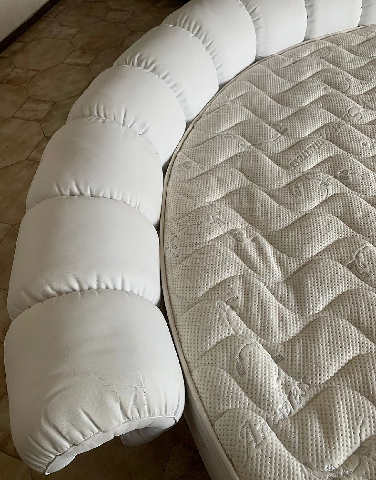 Lullaby ed and ightstands by Luigi Massoni for Poltrona Frau, 1968 11